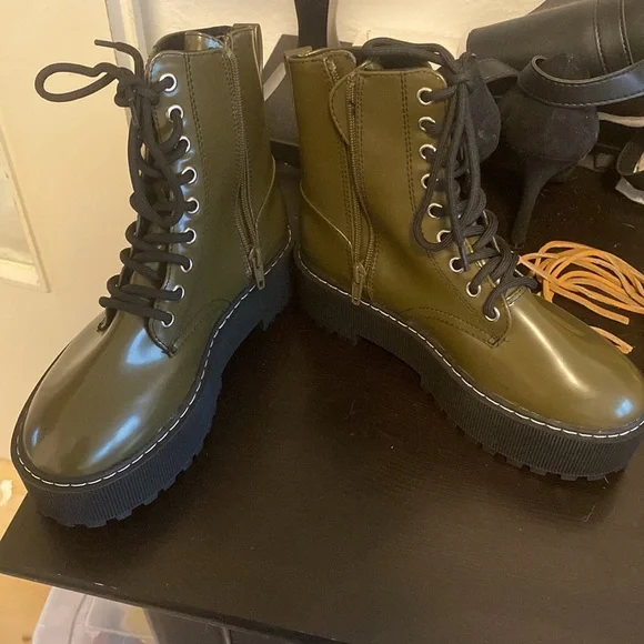 Divided Green platform boots size 36 - Picture 2 of 8